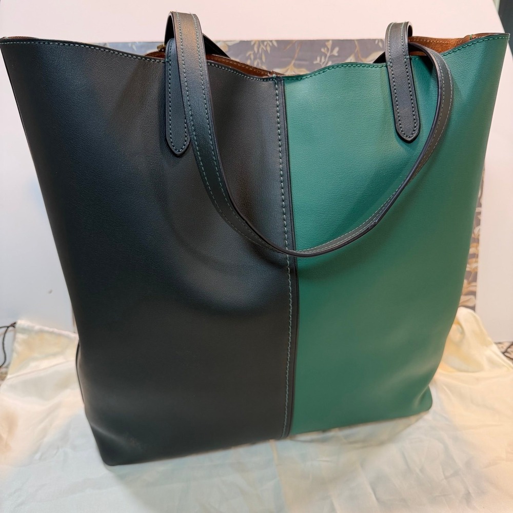 Coach Nomad Tote in Green Multi North Tote Colorblock - Picture 2 of 11